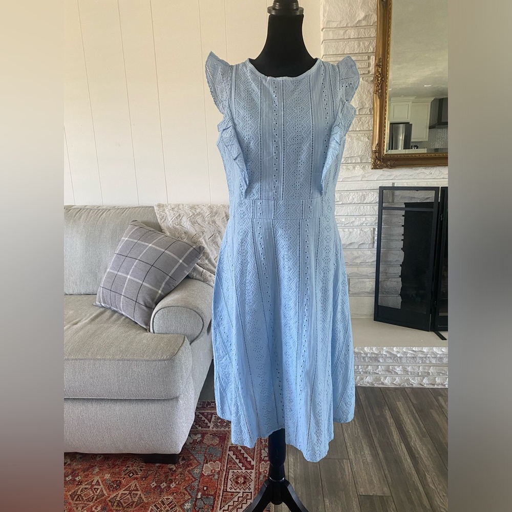 Adorable women’s light blue dress size small.